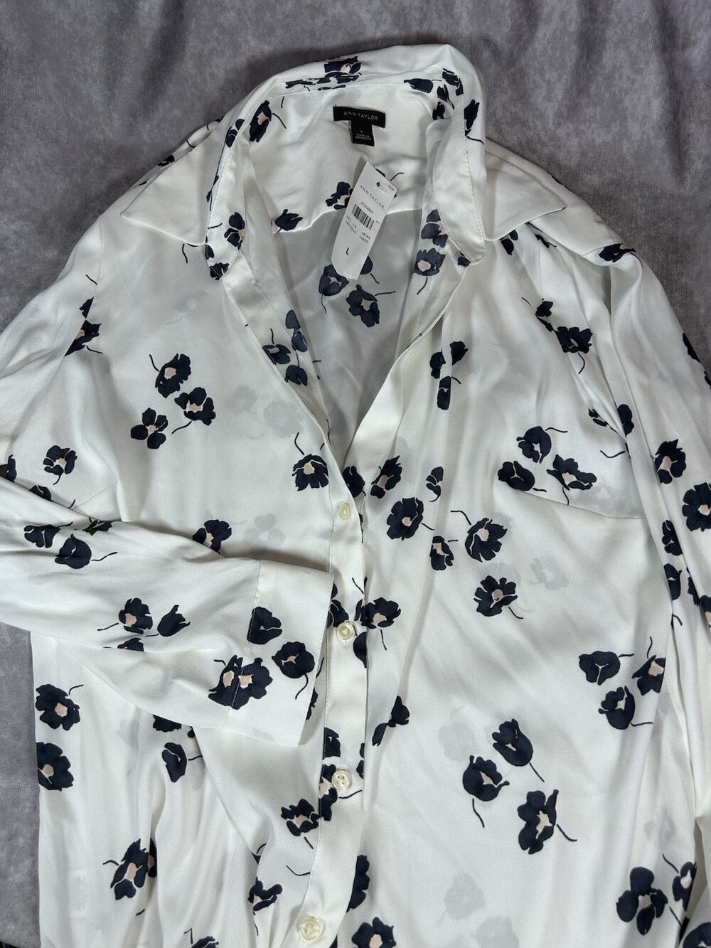Ann Taylor Womens Large Floral Blouse White Navy Button Front Long Sleeve NWT - Picture 1 of 4